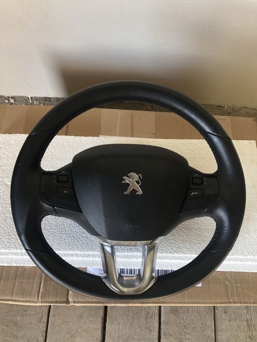 Волан Пежо 208 2013г, стелки пежо 308 2015г. други части предна броня