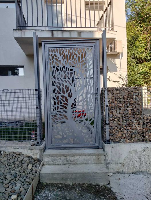 Фургони, навеси, павилиони, метални конструкции,