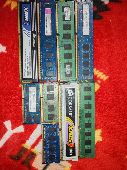 Rami ddr3. Lot toate la 150 lei. Nu stiu starea lor