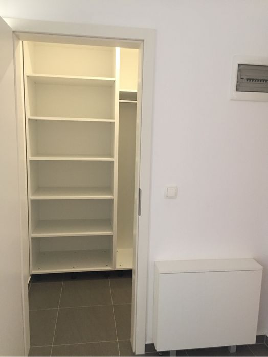 Proprietar, inchiriez apart. 2 cam. tip studio, mall Coresi, Tractorul