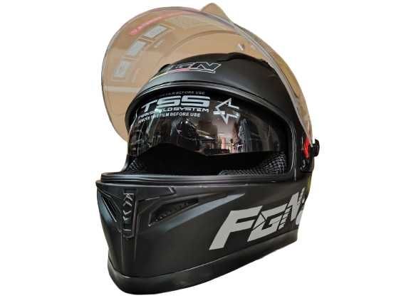 Каска за Мотор със слънчеви очила Два цвята