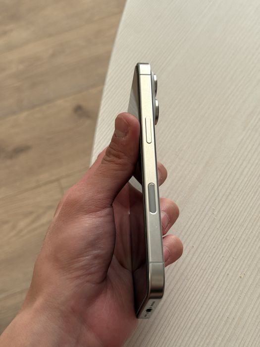 iPhone 16 Pro 98% 256 GB