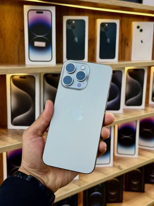 iPhone 15 Pro Max Natural