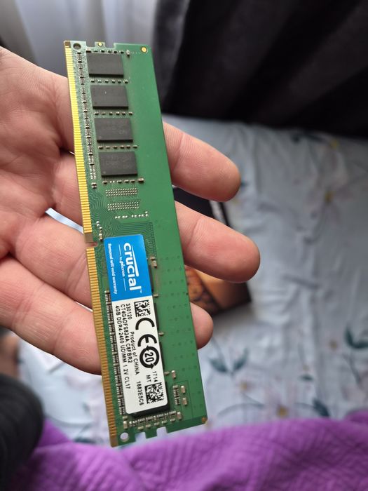Memorie ram dd4 4gb 2400Mhz cl17