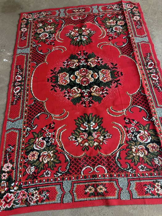 Гилам Мадонна ва яна 3 та гиламлар