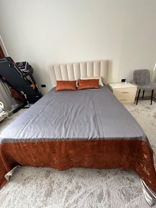 Двухспальная кровать