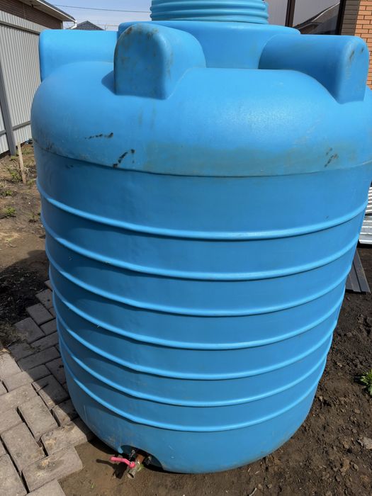 Продам бочку 1500 литров