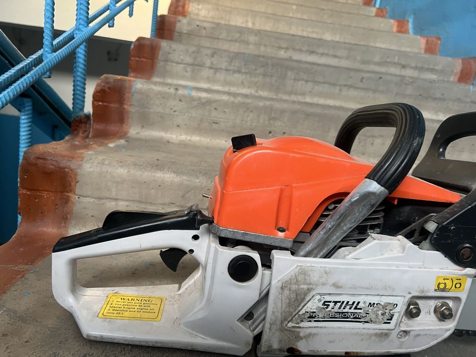 Продается  бензопила новая