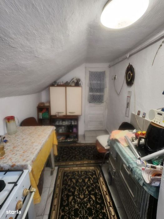 Casa cu 2 camere in Margineni