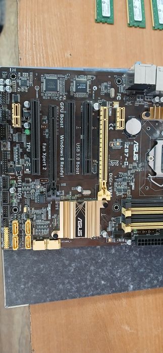 Материнская плата Asus
