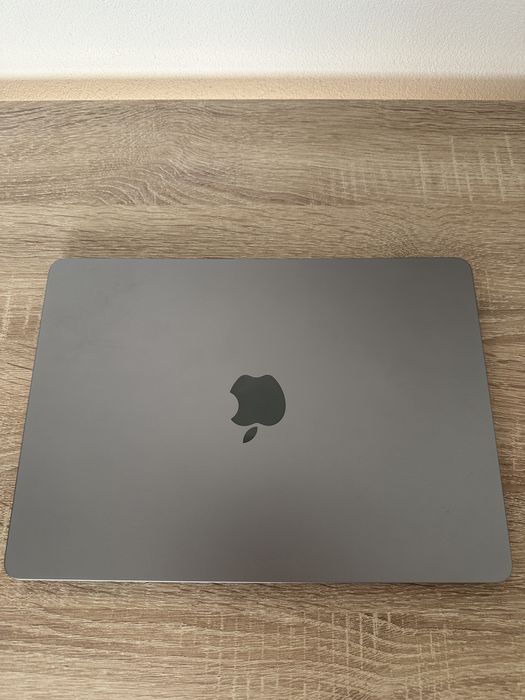 MacBook Air M2 (16gb RAM / 512 SSD) - impecabil, baterie 96%