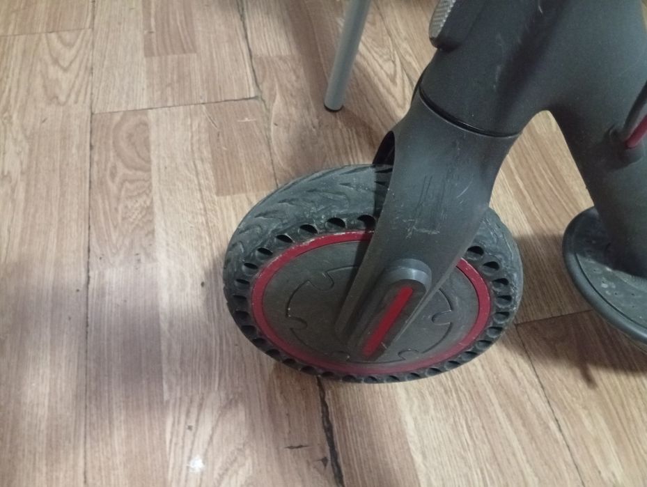 Xaomi pro2 funcționează perfect autonomie 45 km viteza 25 km cu limita
