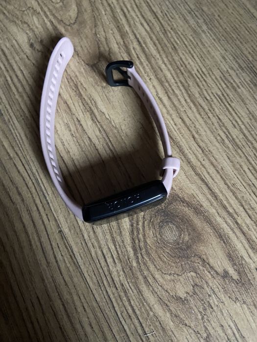 Часовник Honor Band 6