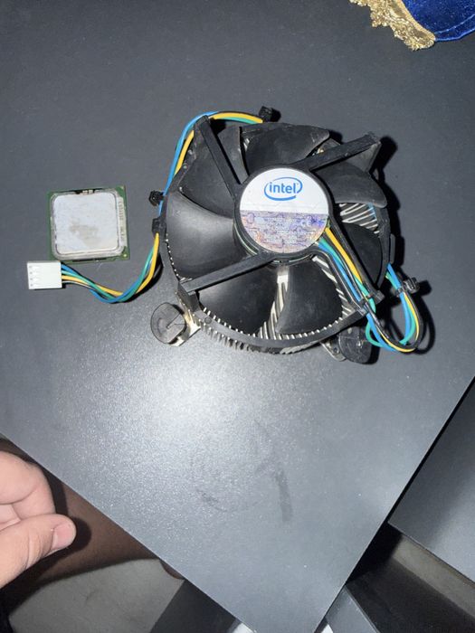 Procesor intel core i4 820 merge si pe PC si pe pentium folosit 3 ani de sime și încă funcționează perfect