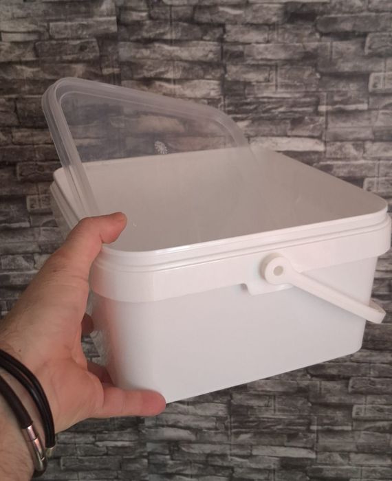 Galeti din plastic capacitate 5 L