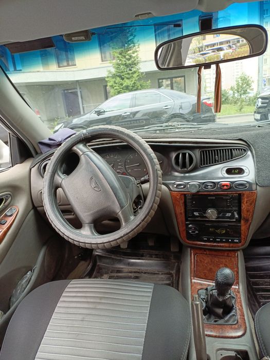 Продаётся машина leganza