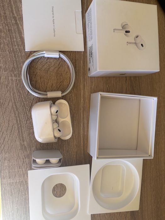 Apple AirPods 2 pro