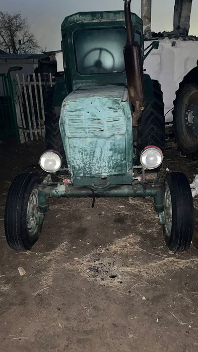 Продам трактор т40