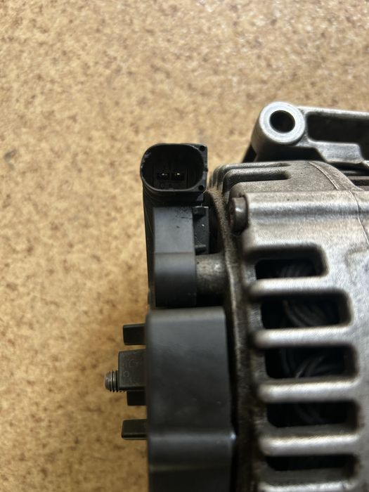 Генератор 180am для мерседеса,ML63-W164 ОРИГИНАЛ