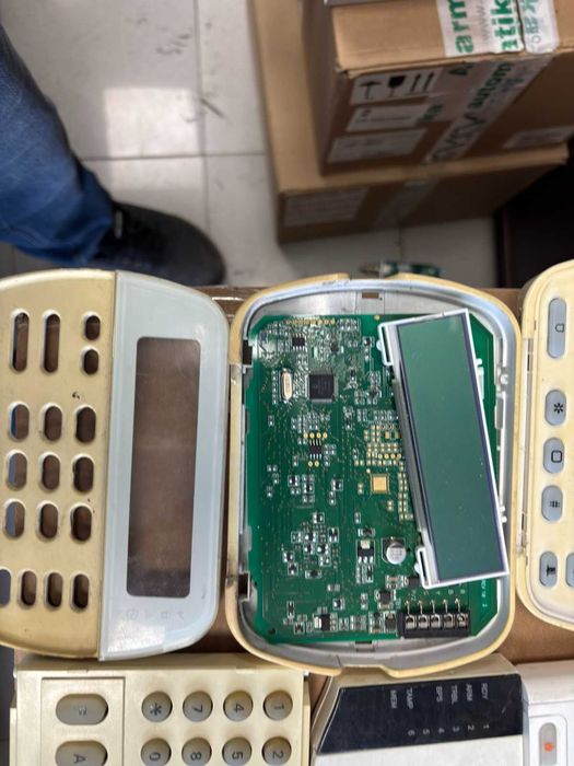 Електронна скрап. Клавиатури за СОТ централи.