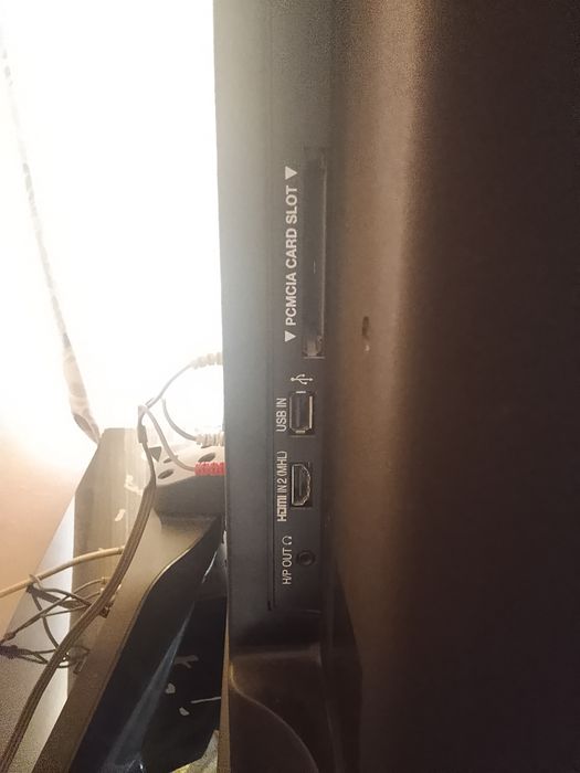 Телевизор б/у марка LG  адрес Байдибек би