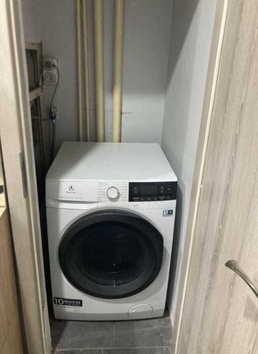 Дава се под наем Тристаен апартамент в София, Център - 85 кв.м за 562 € - Снимка #11