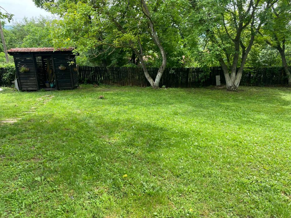 Озеленяване и поддръжка.