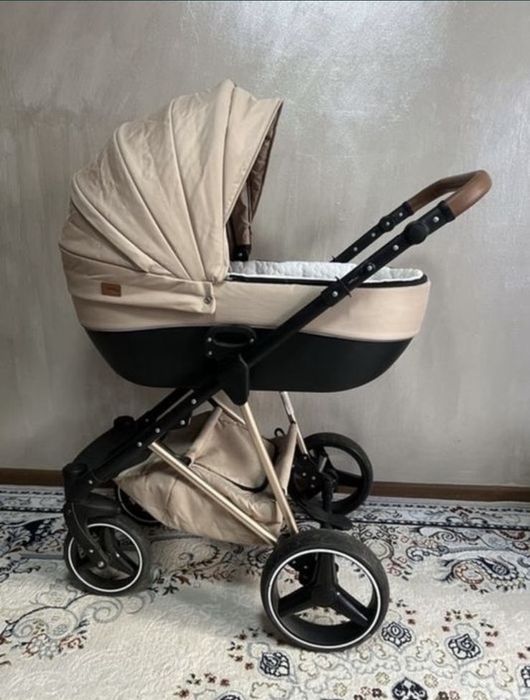 Продам коляску 3в1