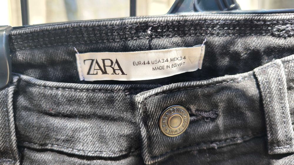 Blugi Zara slim fit marime 44