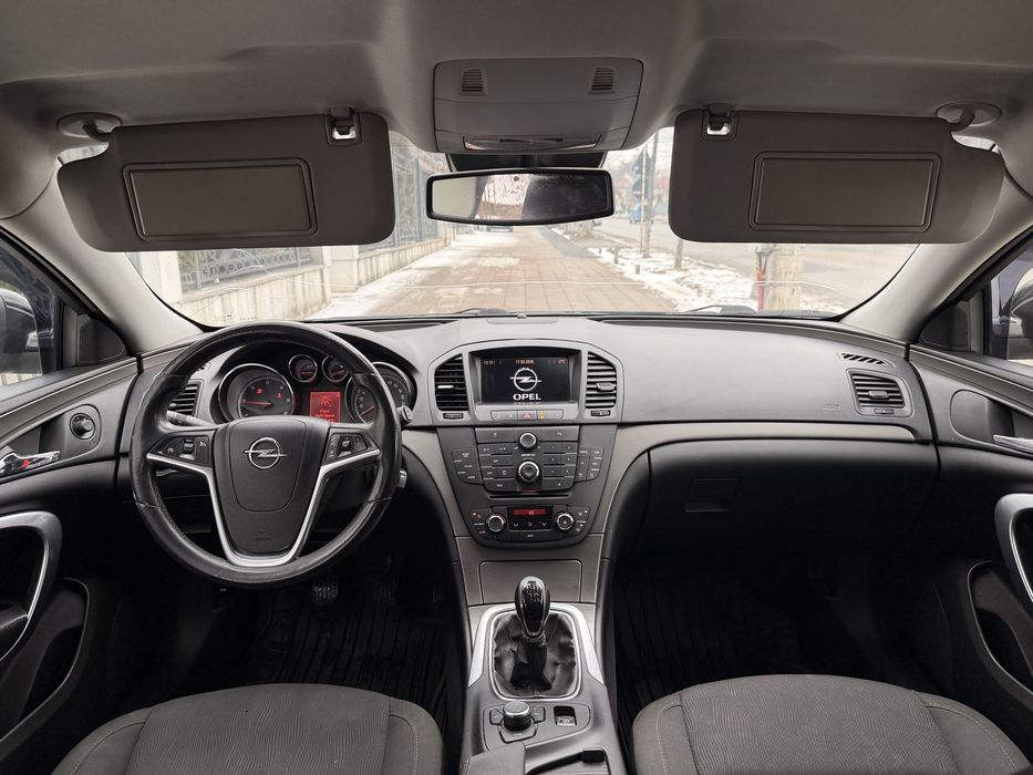 Opel Insignia 2.0-130CP Berlina