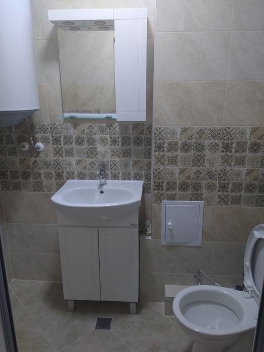 Дава се под наем Двустаен апартамент в с. Трапище, Област Разград - 50 кв.м за 331.5 € - Снимка #7