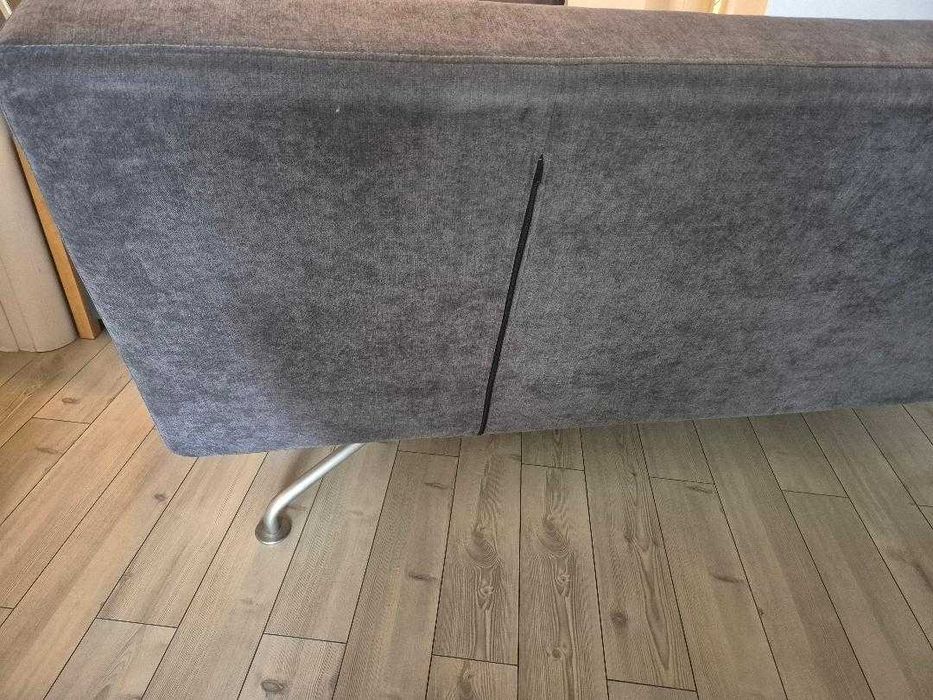 Canapea BoConcept gri petrol, extensibila – retapitata, design modern