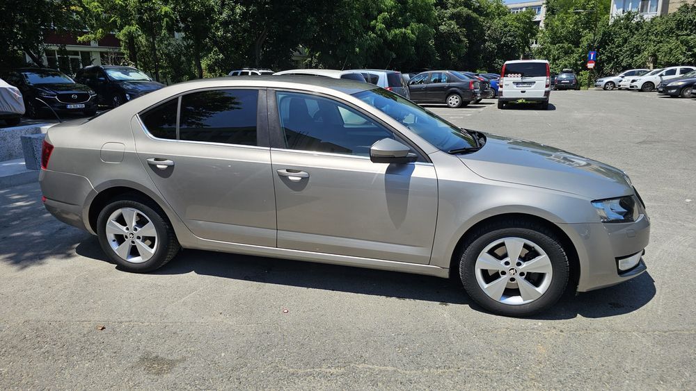 SKODA Octavia 2015 — imagine 3