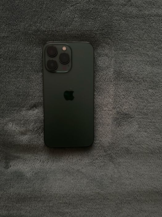 Iphone 13pro зелен