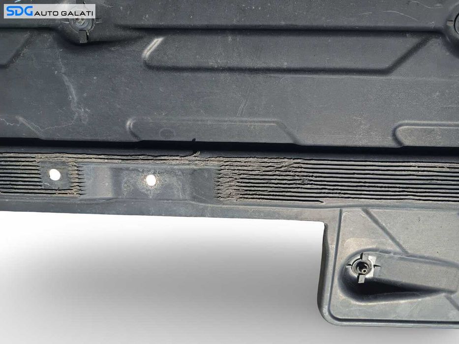Scut Protectie Plastic Lateral Prag Stanga Mercedes Clasa C Class W204 2007 - 2014 Cod A2046100108 A2046101108 [LN0040]