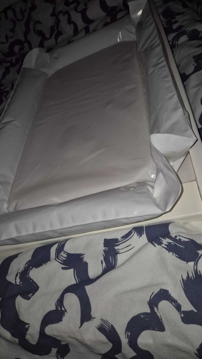 Masa pentru infasat + saltea