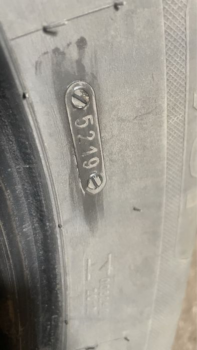 Продам шины 235/65/17