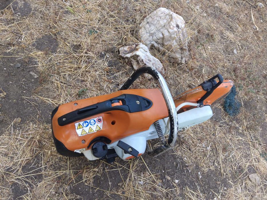 Продавам бензорез Stihl TS410