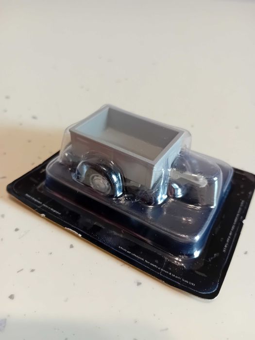 Machetă remorcă gri