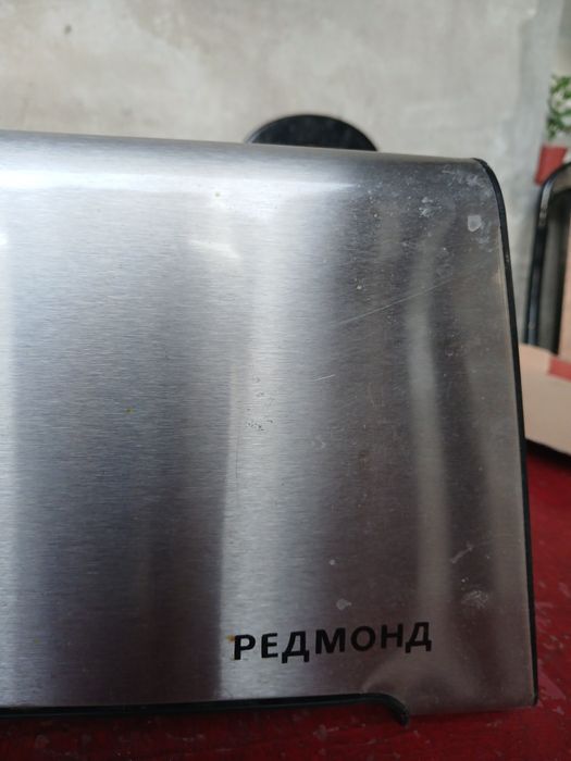 Мясорубка Редмонд