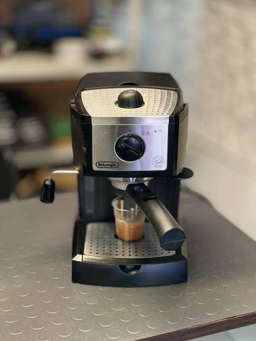 Сервизирана Еспресо Кафемашина DeLonghi EC156.B - 6 месеца гаранция !