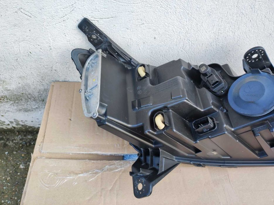 Far stanga Dacia Logan Sandero 3 Jogger 2019 2020 2021 2022