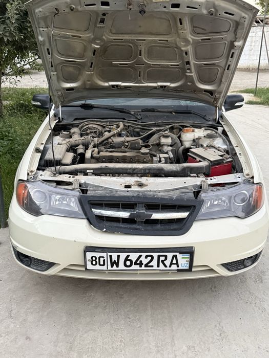 Tez sotiladi metalkadan qaymoqqa sepilgan
