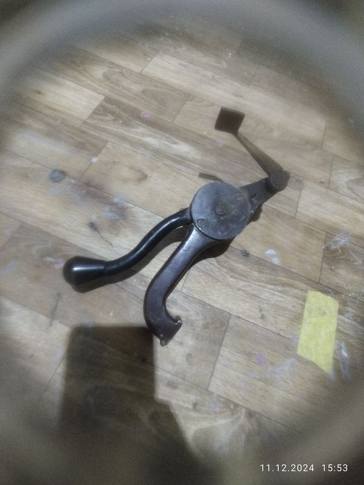 Клещи для обвязки стальной упаковочный ленты