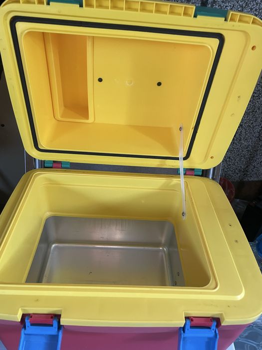 Къмпинг чанта хладилна  на ток за автомобил и р, хладилна чанта на ток