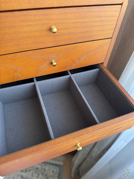 Шкатулка из дерева