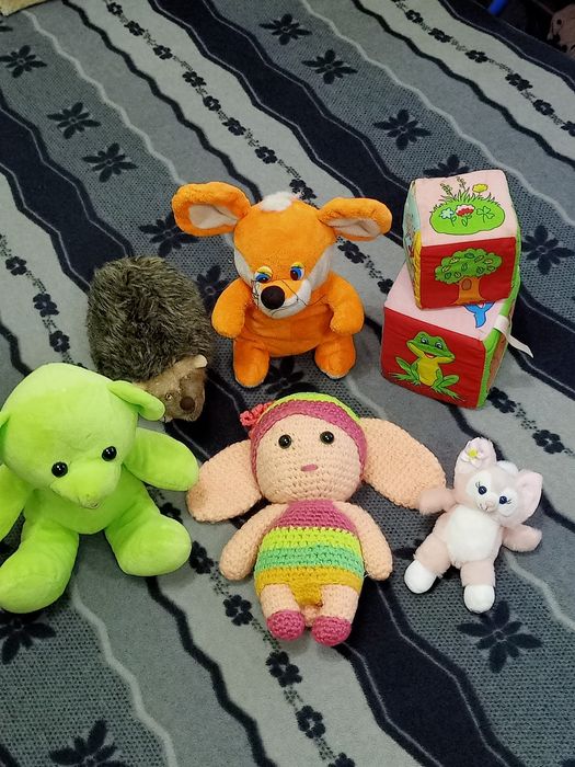 Разные игрушки(см.фото)