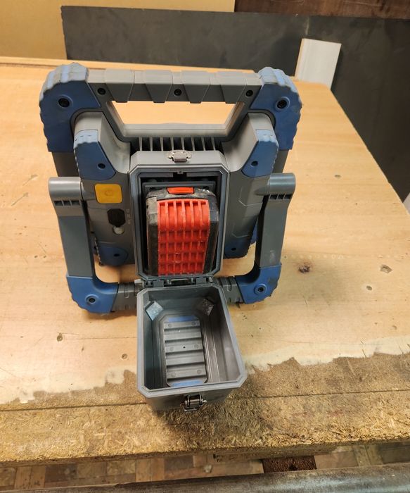 Vand bec cu led pe baterie