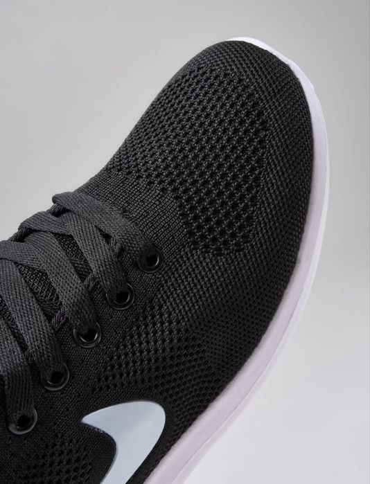 Продам кроссовки Nike