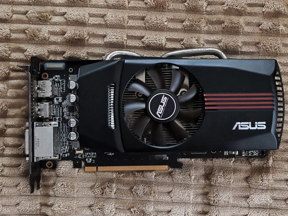 Placa video Asus Radeon HD6850